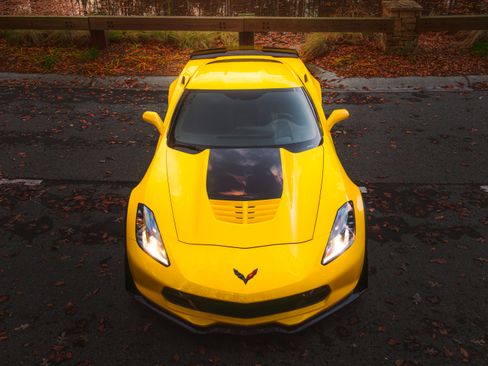 Used 2018 Chevrolet Corvette Z06 image 17