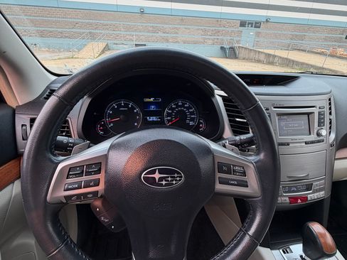 Used 2014 Subaru Outback 3.6R Limited w/ Moonroof Package AWD/4WD image 17