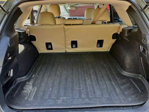Used 2018 Subaru Outback 2.5i Premium AWD/4WD image 9