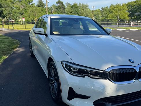 Used 2019 BMW 330i xDrive Sedan w/ Convenience Package AWD/4WD image 8