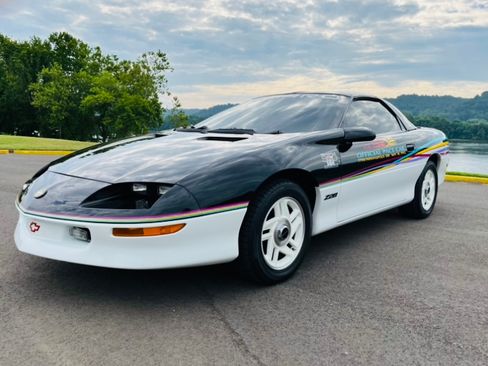 Used 1993 Chevrolet Camaro Z28 image 6