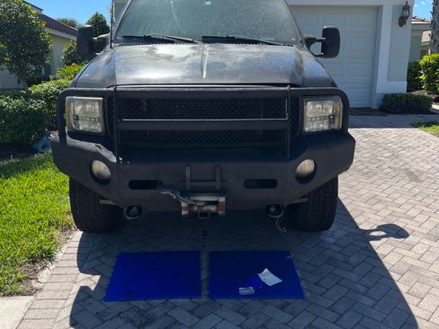 Used 2001 Ford F350 Long Bed image 2