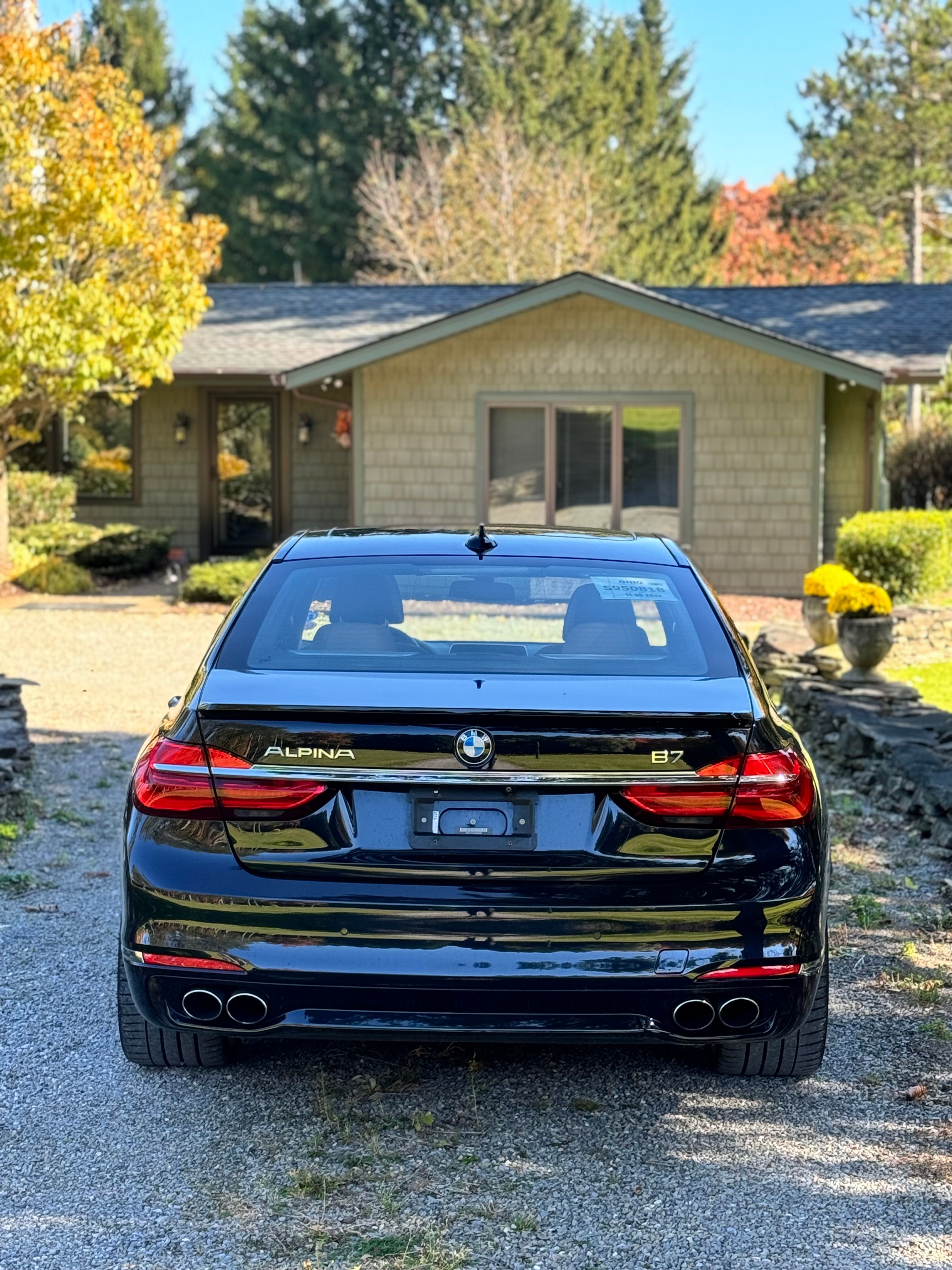 Used 2018 BMW ALPINA B7 xDrive AWD/4WD image 4