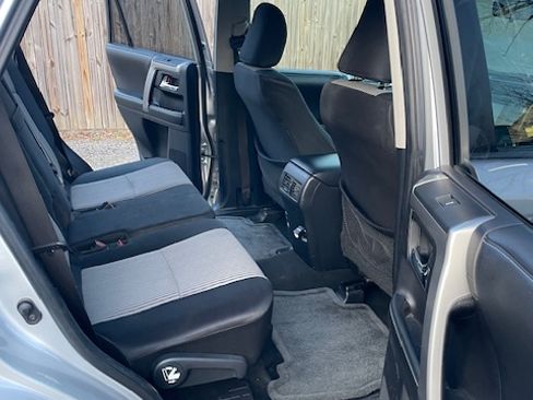 Used 2015 Toyota 4Runner SR5 image 11