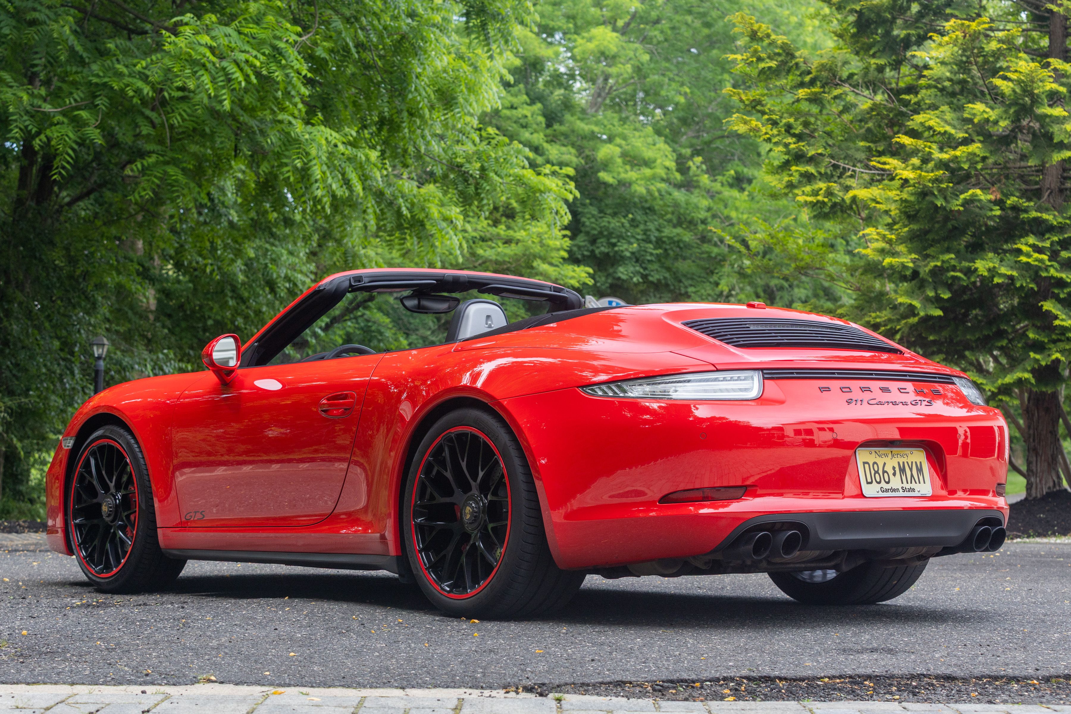 Used 2016 Porsche 911 Carrera GTS RWD image 5