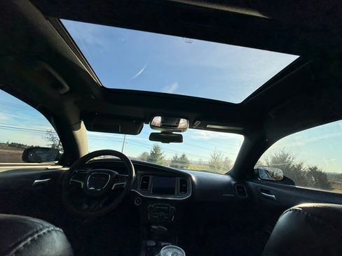 Used 2019 Dodge Charger SXT w/ Plus Group image 22