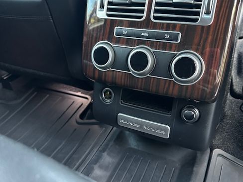Used 2016 Land Rover Range Rover image 13