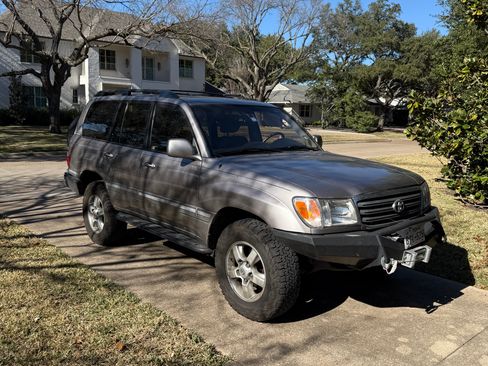 Used 2003 Toyota Land Cruiser image 6