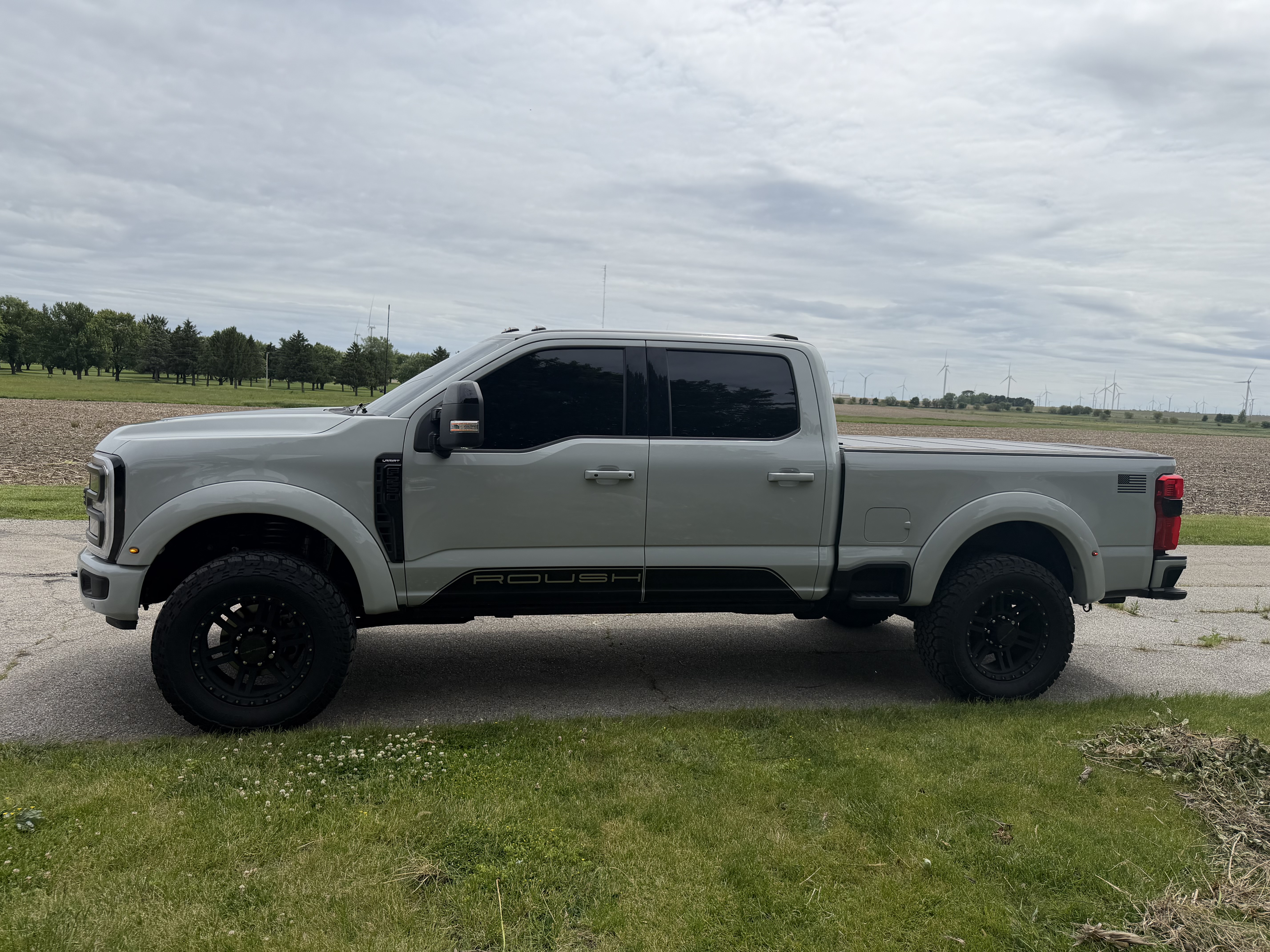 Used 2025 Ford F250 Lariat w/ Lariat Ultimate Package AWD/4WD image 1