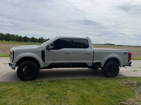 Used 2025 Ford F250 Lariat w/ Lariat Ultimate Package AWD/4WD image 1