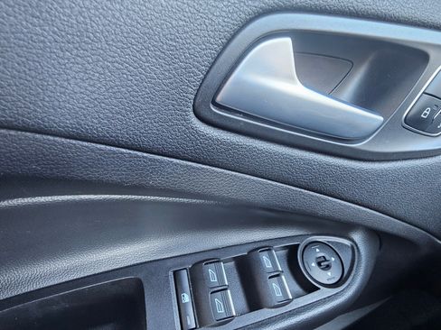 Used 2017 Ford Escape Titanium image 11