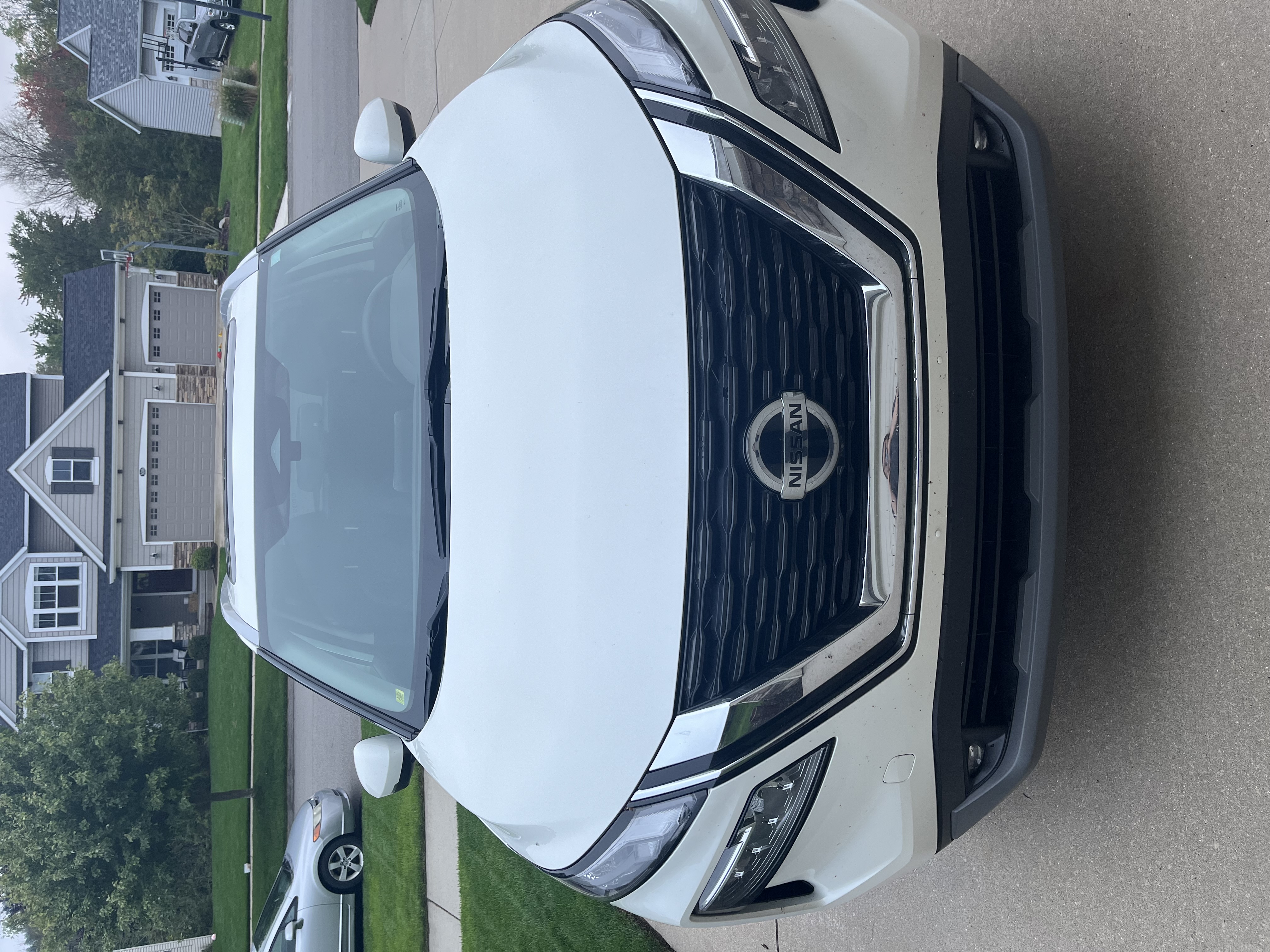 Used 2021 Nissan Rogue SL AWD/4WD image 2
