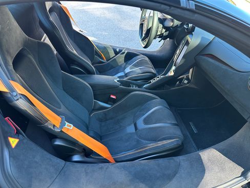 Used 2026 McLaren 750S Spider RWD image 15