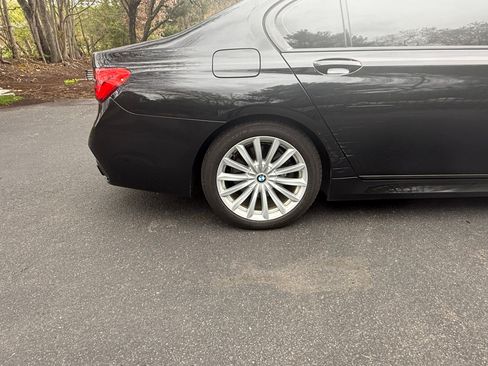Used 2019 BMW 740i xDrive w/ Executive Package AWD/4WD image 11