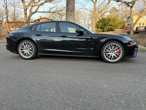 Used 2018 Porsche Panamera Turbo AWD/4WD image 5