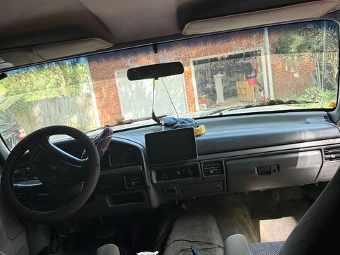 Used 1993 Ford Bronco image 9