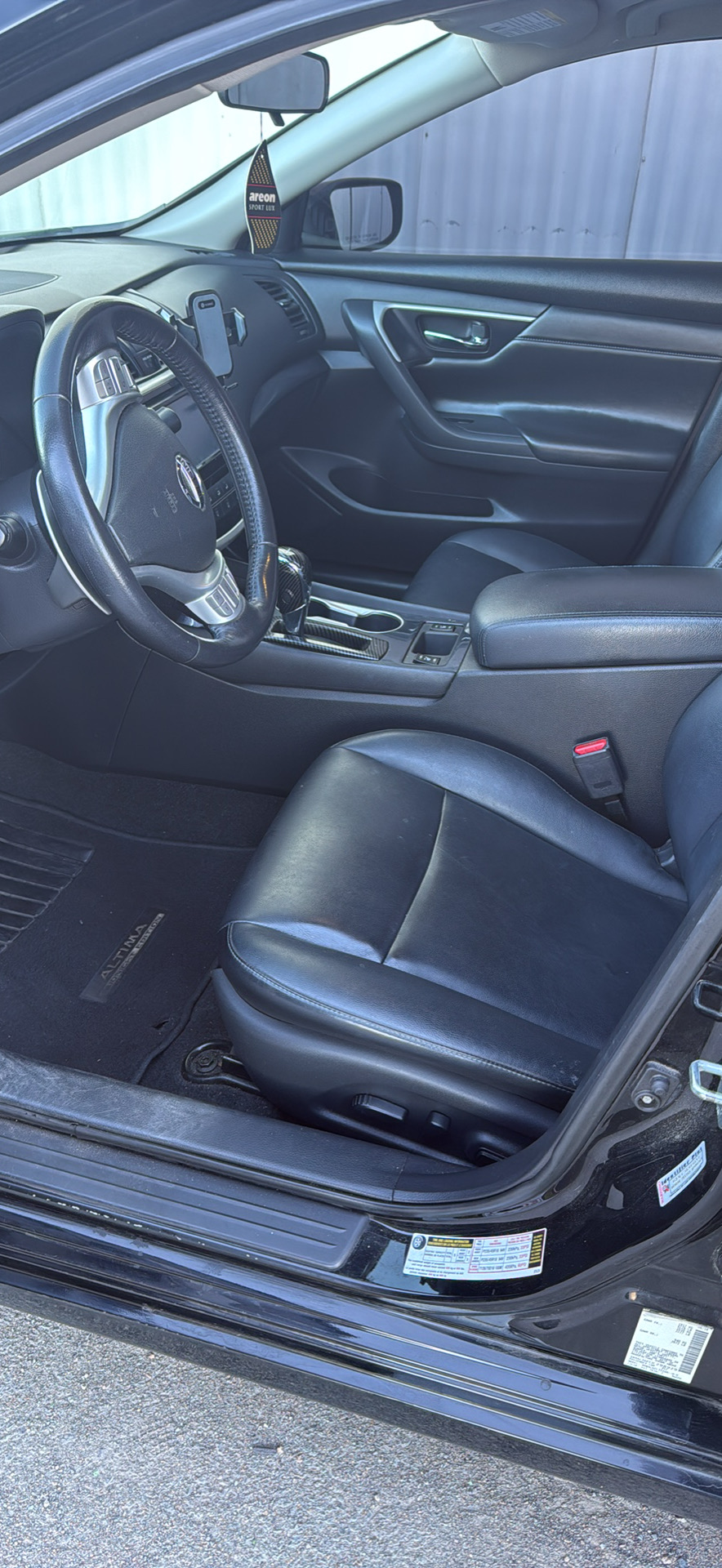 Used 2018 Nissan Altima 2.5 SR w/ SR Midnight Edition FWD image 6