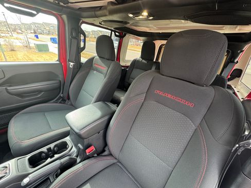 Used 2021 Jeep Wrangler Unlimited Rubicon w/ Xtreme Recon 35" Tire Package image 8