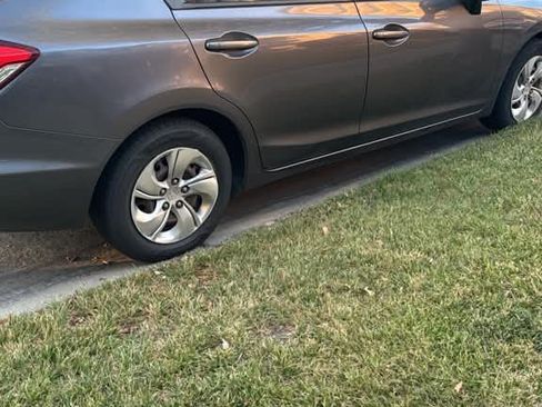 Used 2014 Honda Civic LX image 2