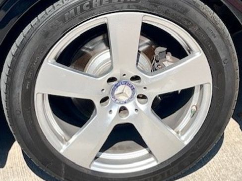 Used 2010 Mercedes-Benz E 350 Sedan image 10