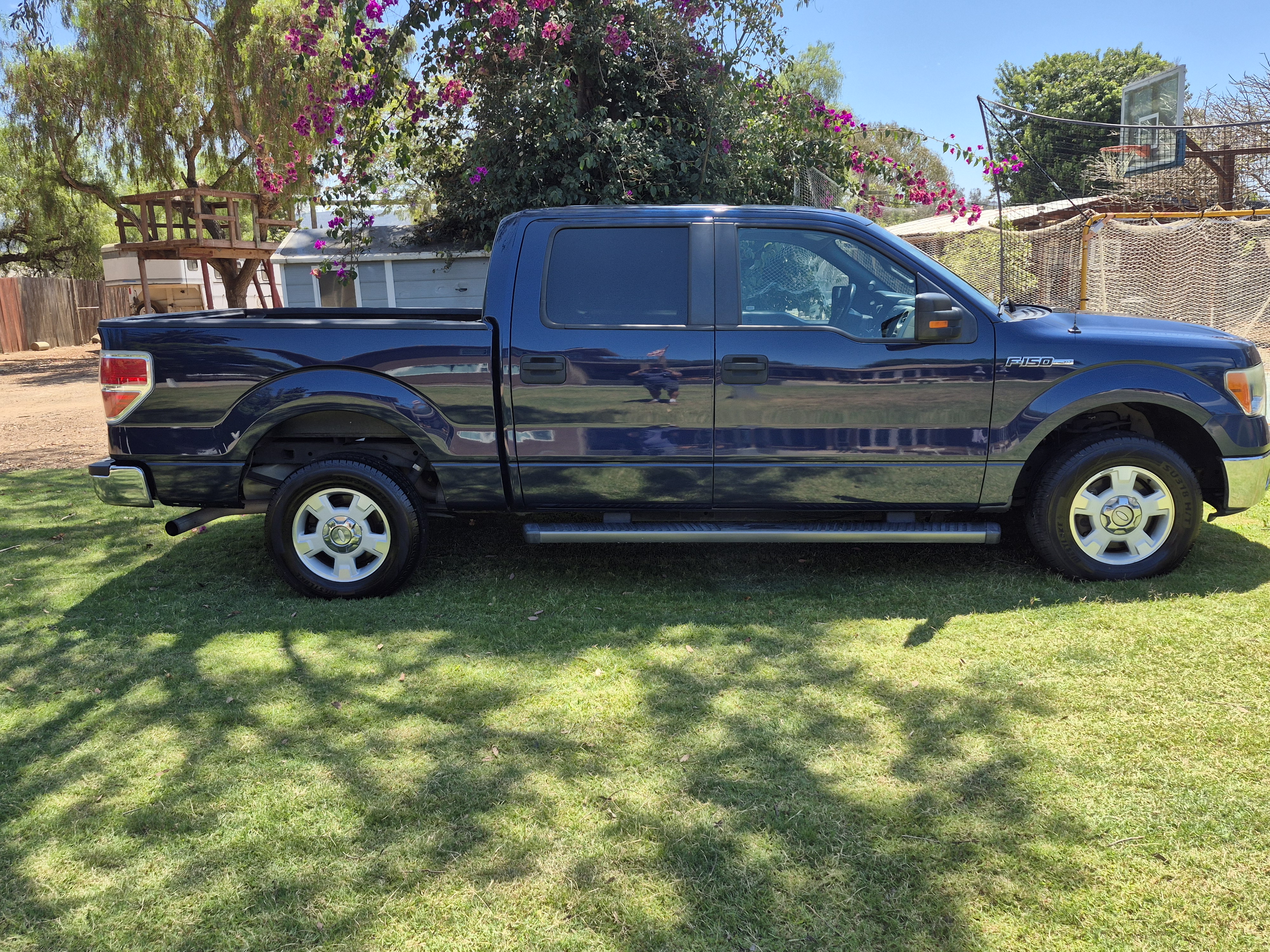 Used 2013 Ford F150 XLT w/ Mid Equipment Group RWD image 17