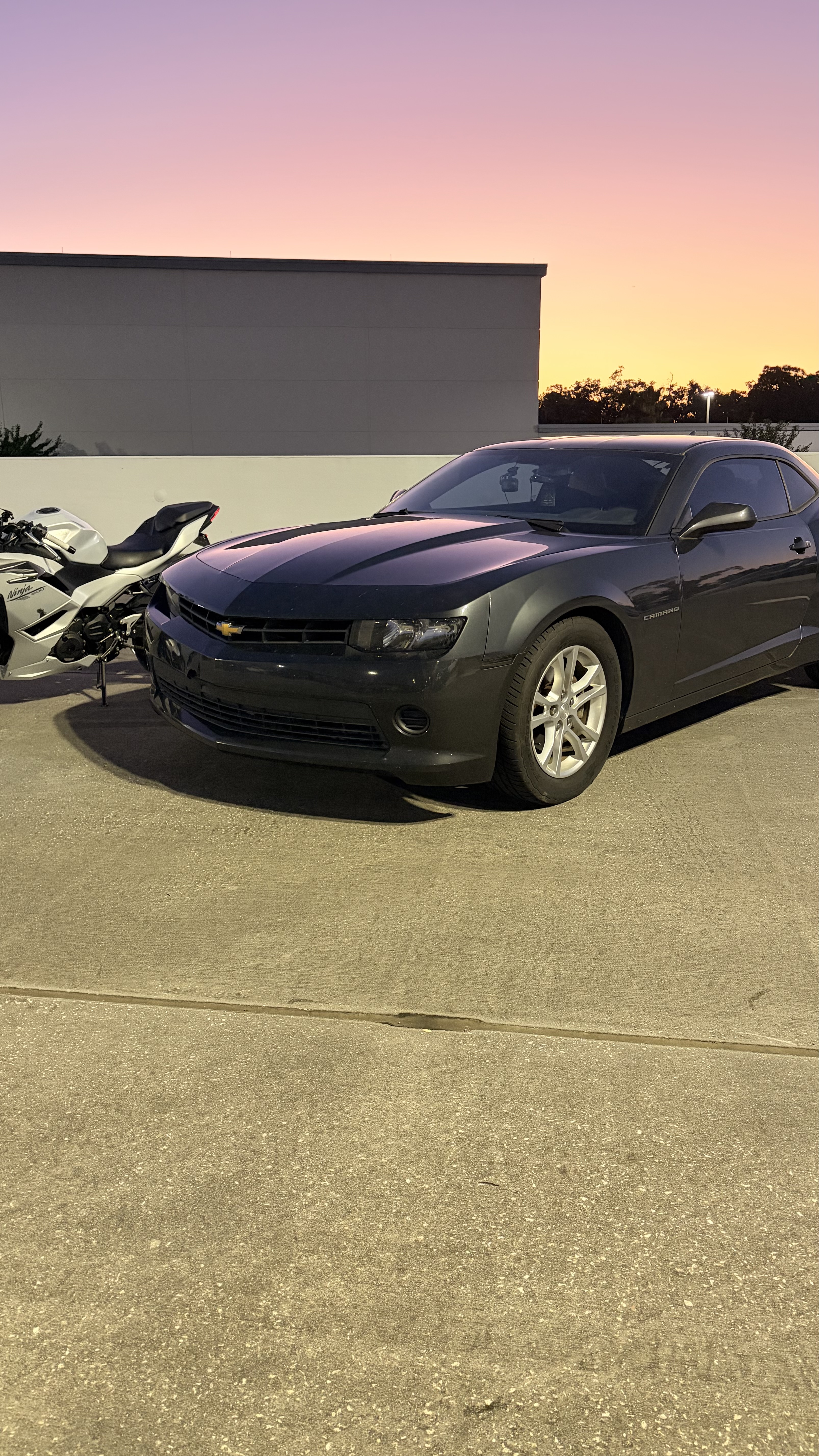 Used 2015 Chevrolet Camaro LS RWD image 2