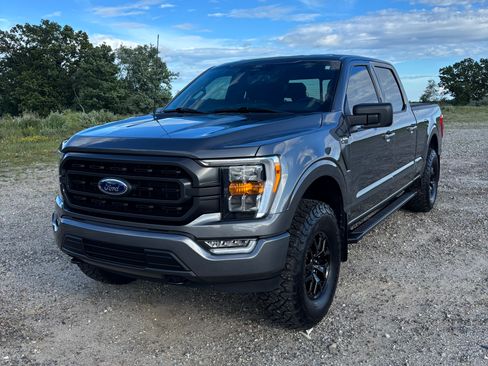 Used 2022 Ford F150 XLT w/ Equipment Group 302A High AWD/4WD image 2