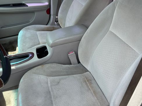 Used 2009 Chevrolet Impala LS FWD image 17