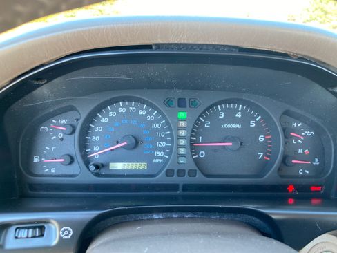 Used 1999 Toyota Land Cruiser image 20