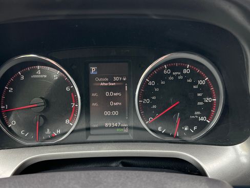 Used 2018 Toyota RAV4 SE w/ Power Extra Value Package image 14