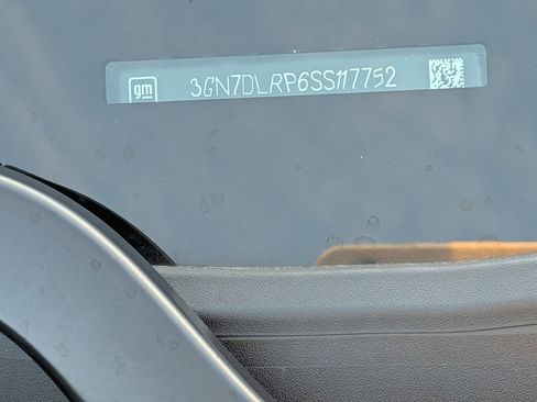 Used 2025 Chevrolet Equinox EV LT image 22