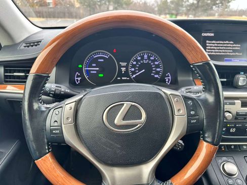 Used 2013 Lexus ES 300h w/ Premium Pkg image 22