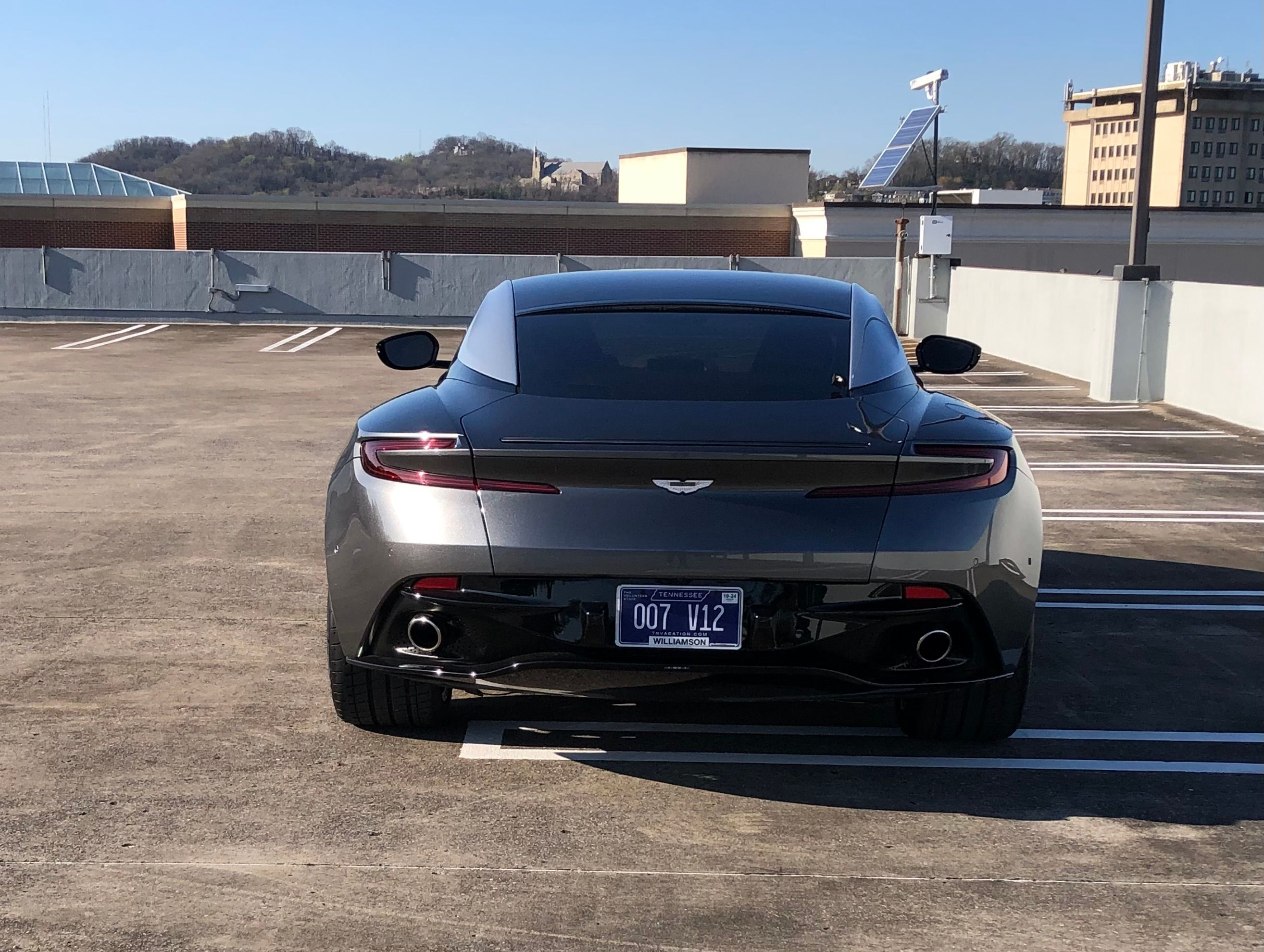 Used 2017 Aston Martin DB11 V12 RWD image 11