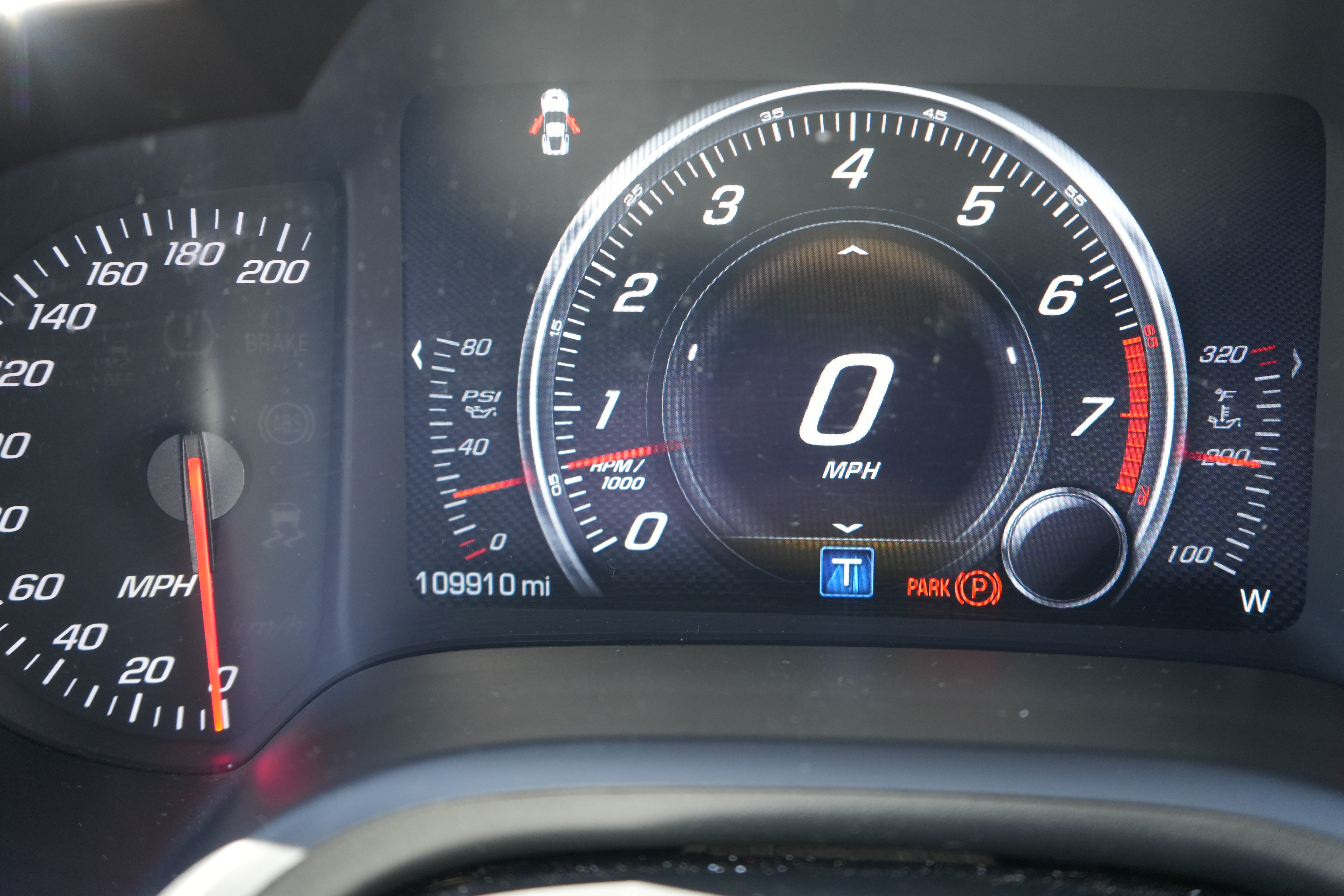 Used 2015 Chevrolet Corvette Stingray Coupe RWD image 6