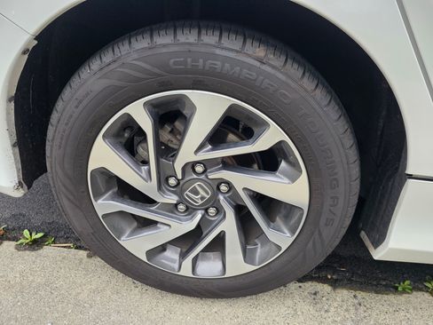 Used 2017 Honda Civic EX image 10