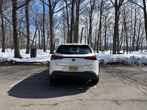 Used 2022 Lexus UX 200 w/ Accessory Package (Z1) image 11