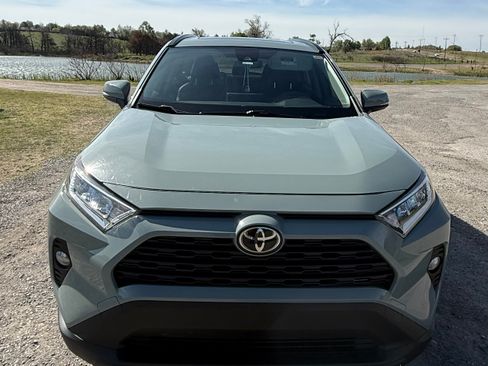 Used 2020 Toyota RAV4 XLE w/ Convenience Package image 10