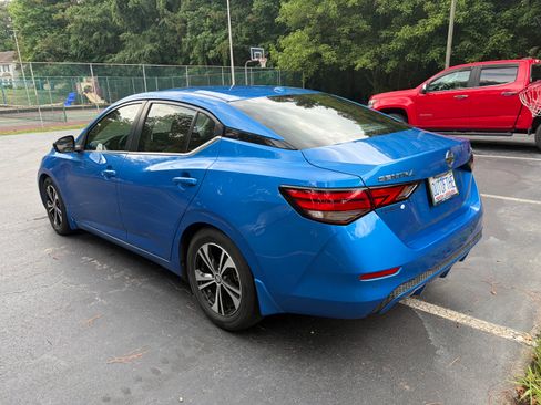Used 2020 Nissan Sentra SV FWD image 11