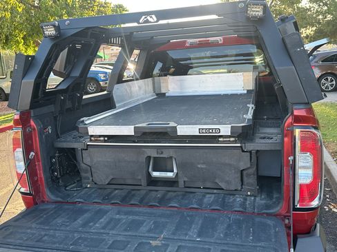 Used 2015 GMC Canyon SLE RWD image 8
