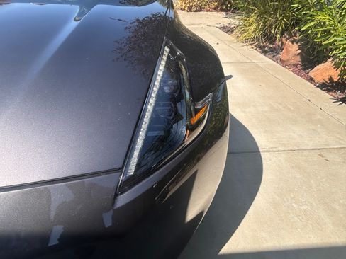 Used 2010 Nissan 370Z Touring w/ Sport Pkg RWD image 6
