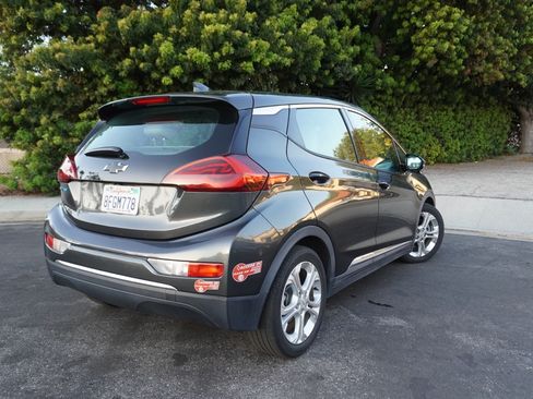 Used 2018 Chevrolet Bolt LT FWD image 8