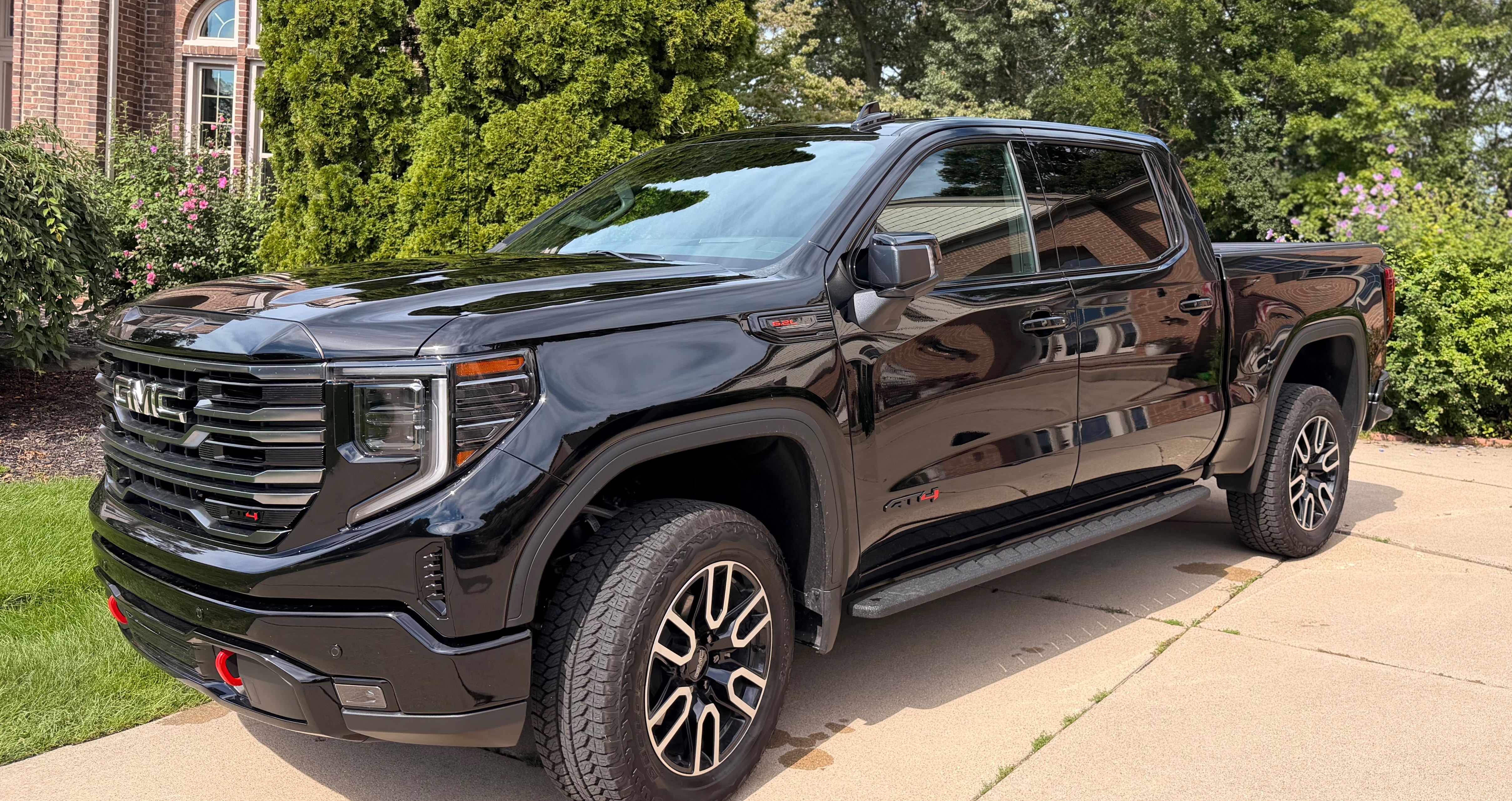 Used 2026 GMC Sierra 1500 AT4 w/ AT4 Premium Package AWD/4WD image 1