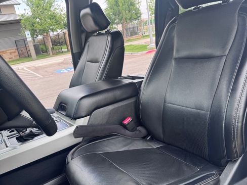 Used 2016 Ford F150 Lariat w/ Equipment Group 502A Luxury image 11