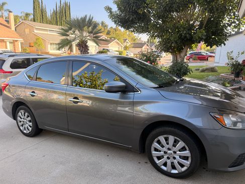 Used 2019 Nissan Sentra S FWD image 1