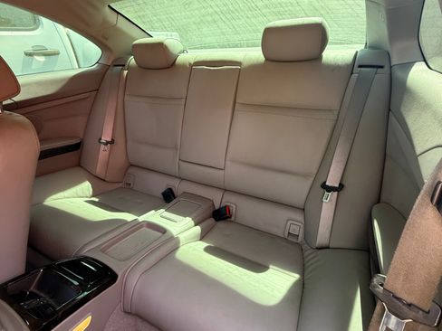 Used 2009 BMW 335i xDrive Coupe AWD/4WD image 10