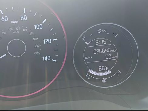 Used 2016 Honda HR-V LX image 5