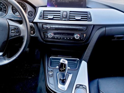 Used 2014 BMW 320i Sedan image 9