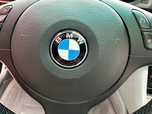 Used 2003 BMW 540i Sedan image 14