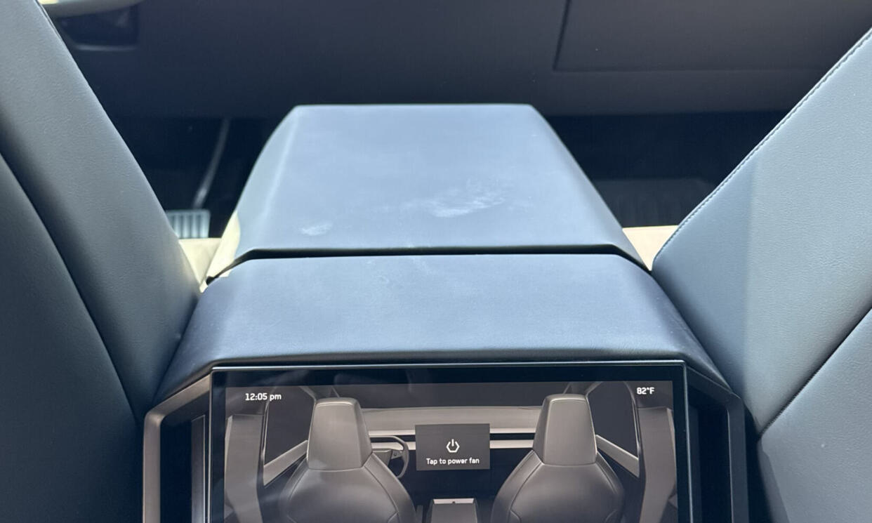 Used 2024 Tesla Cybertruck Cyberbeast AWD/4WD image 11