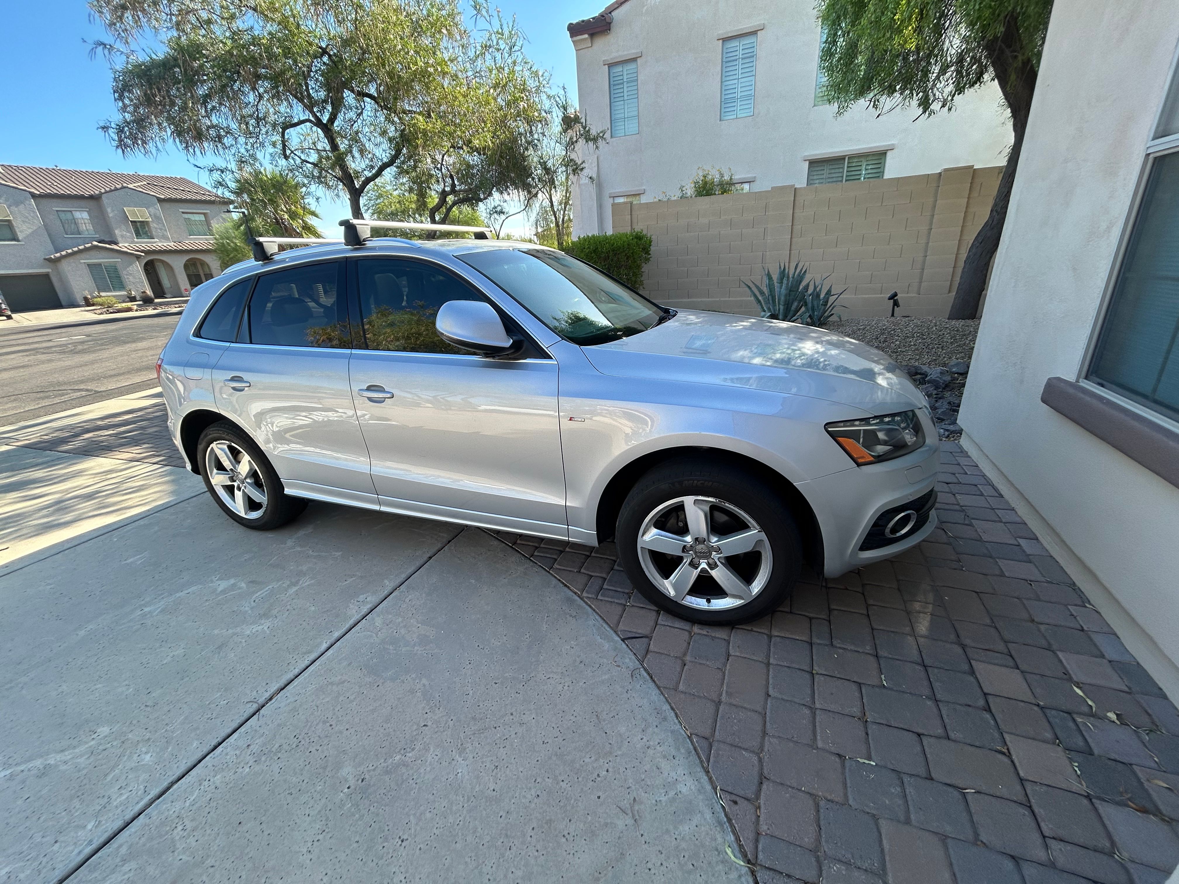 Used 2011 Audi Q5 3.2 Premium Plus AWD/4WD image 1